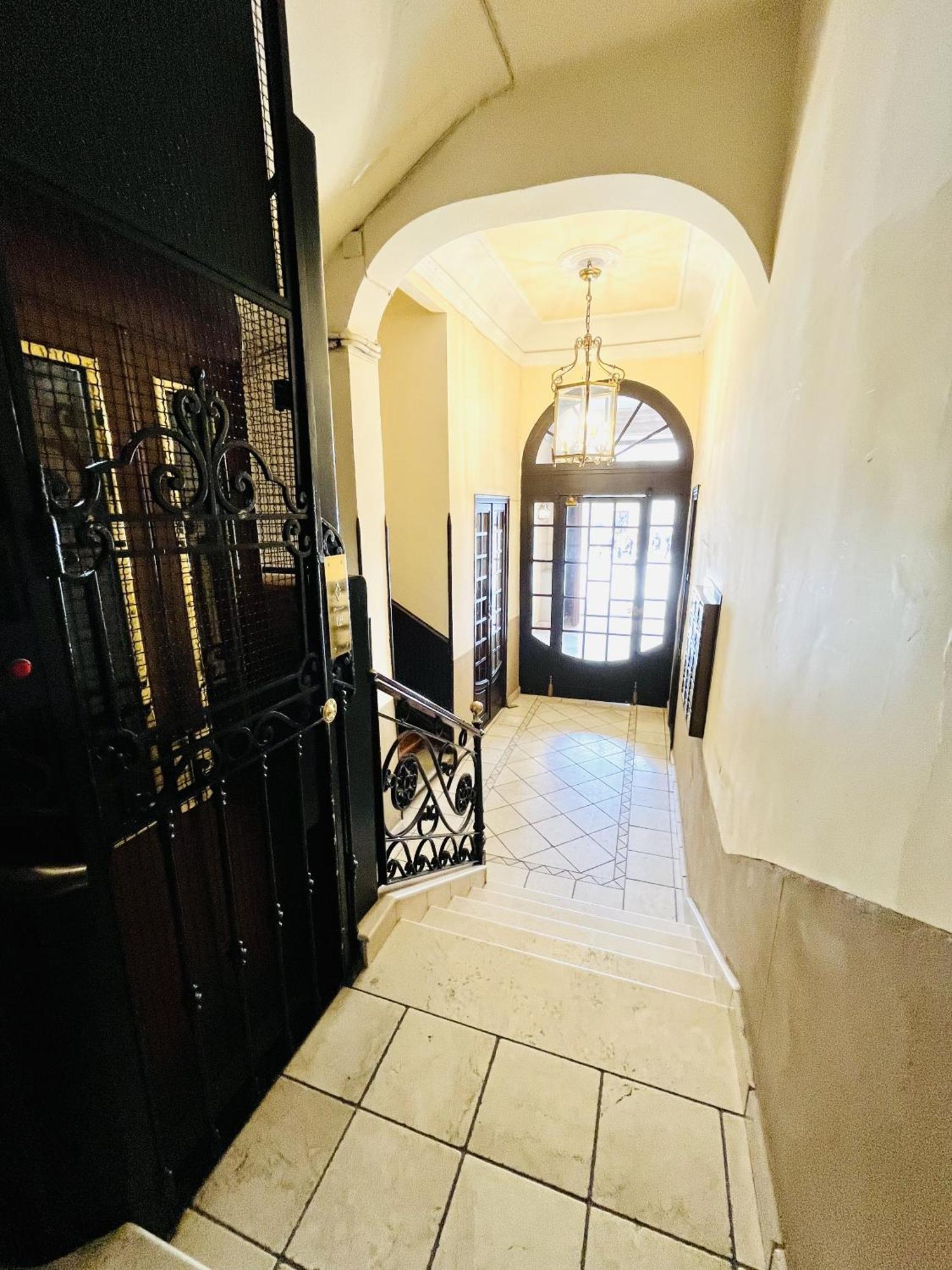 Dplace To Be - Amazing Apartments In Historic Center Madrid Bagian luar foto
