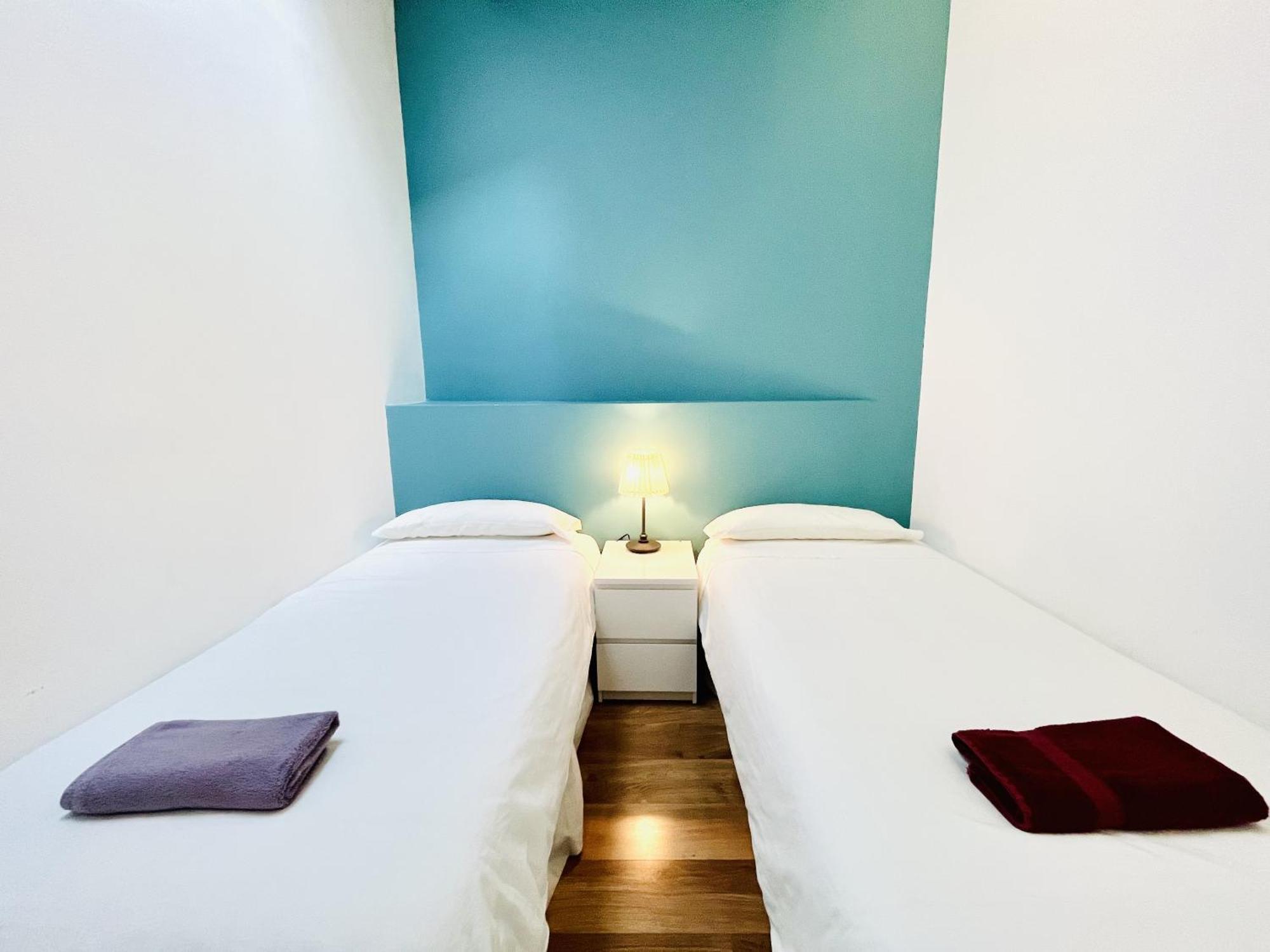 Dplace To Be - Amazing Apartments In Historic Center Madrid Ruang foto