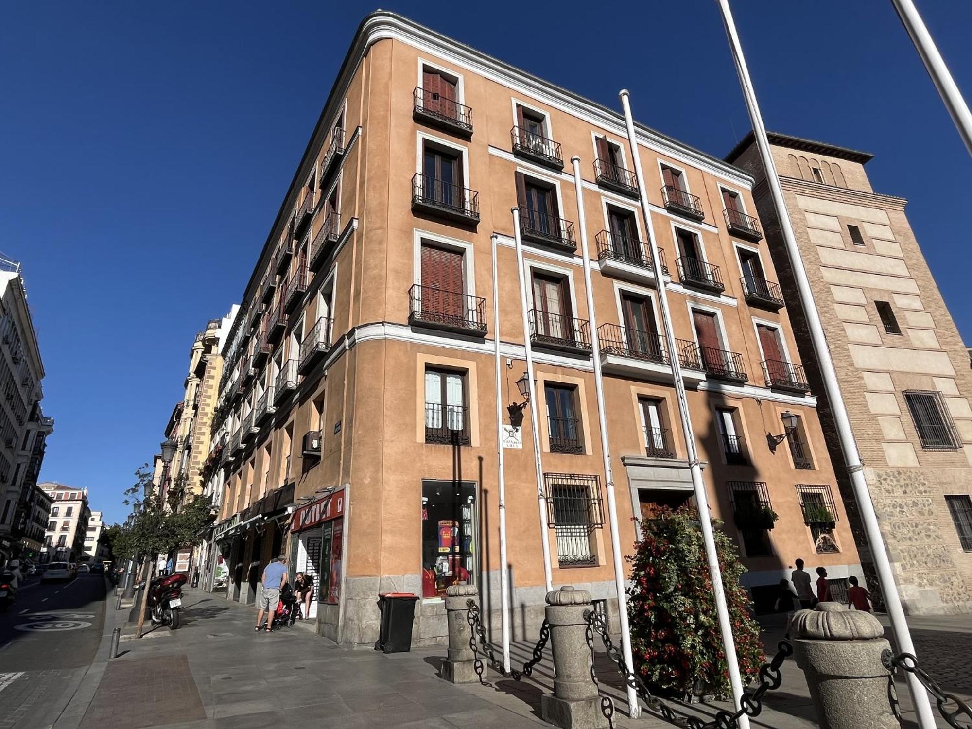 Dplace To Be - Amazing Apartments In Historic Center Madrid Bagian luar foto