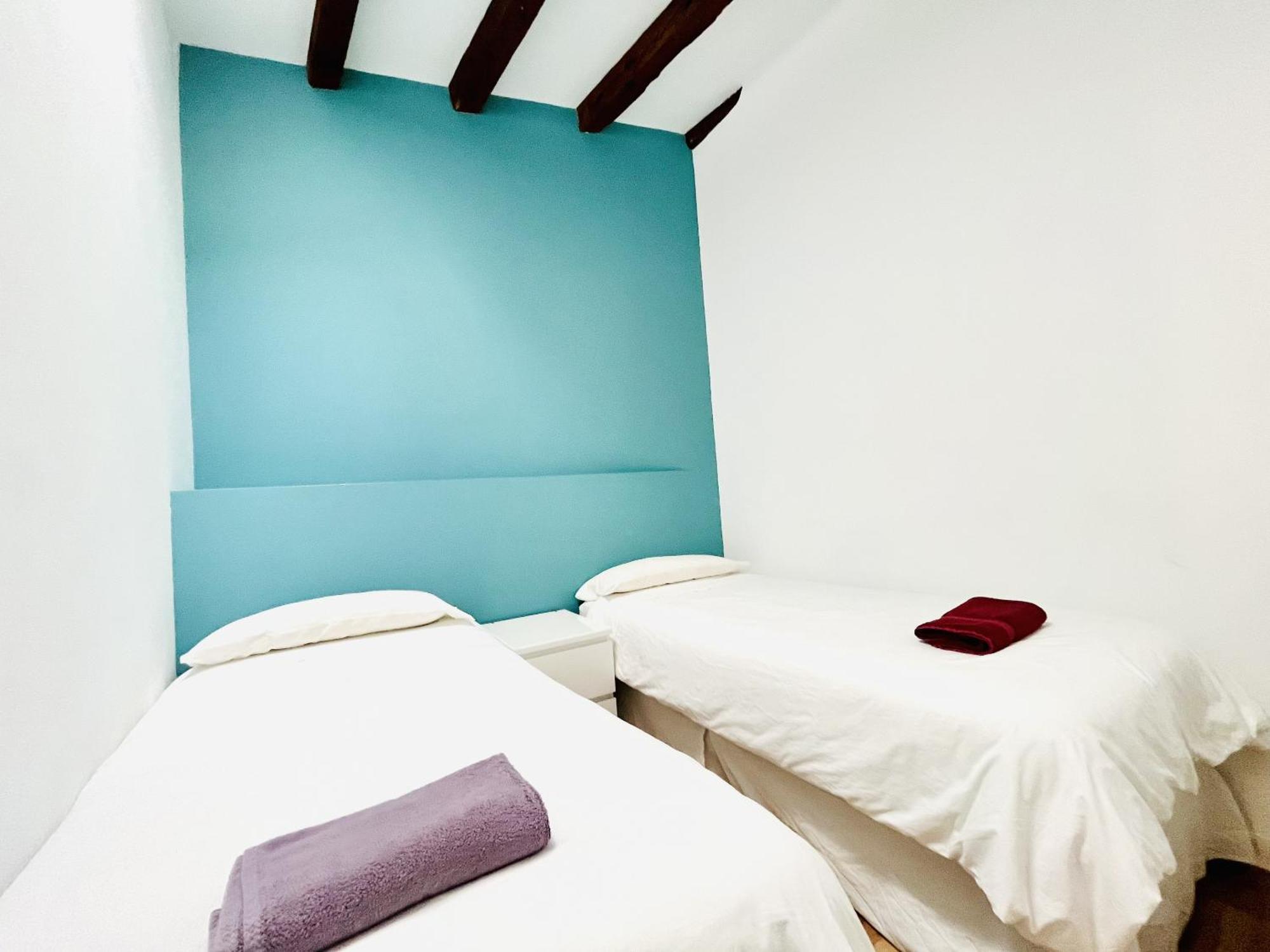 Dplace To Be - Amazing Apartments In Historic Center Madrid Bagian luar foto