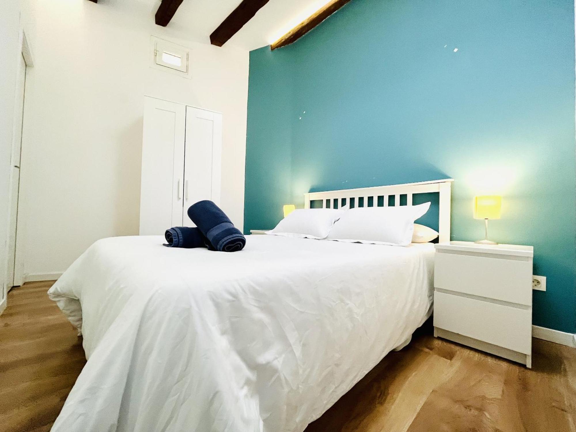 Dplace To Be - Amazing Apartments In Historic Center Madrid Bagian luar foto